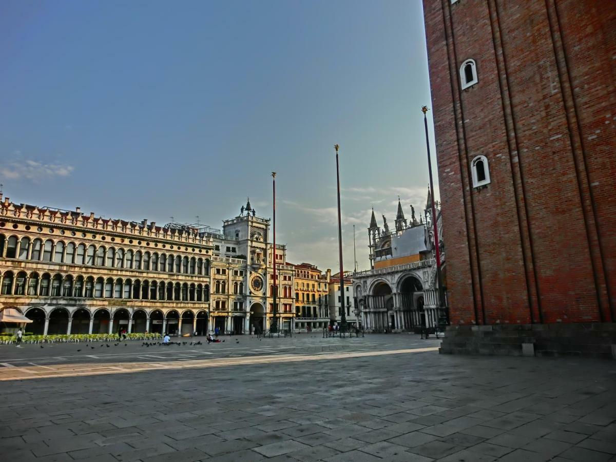 Classic Three Minutes From St Marc'S Square Apartment Venice Exterior photo